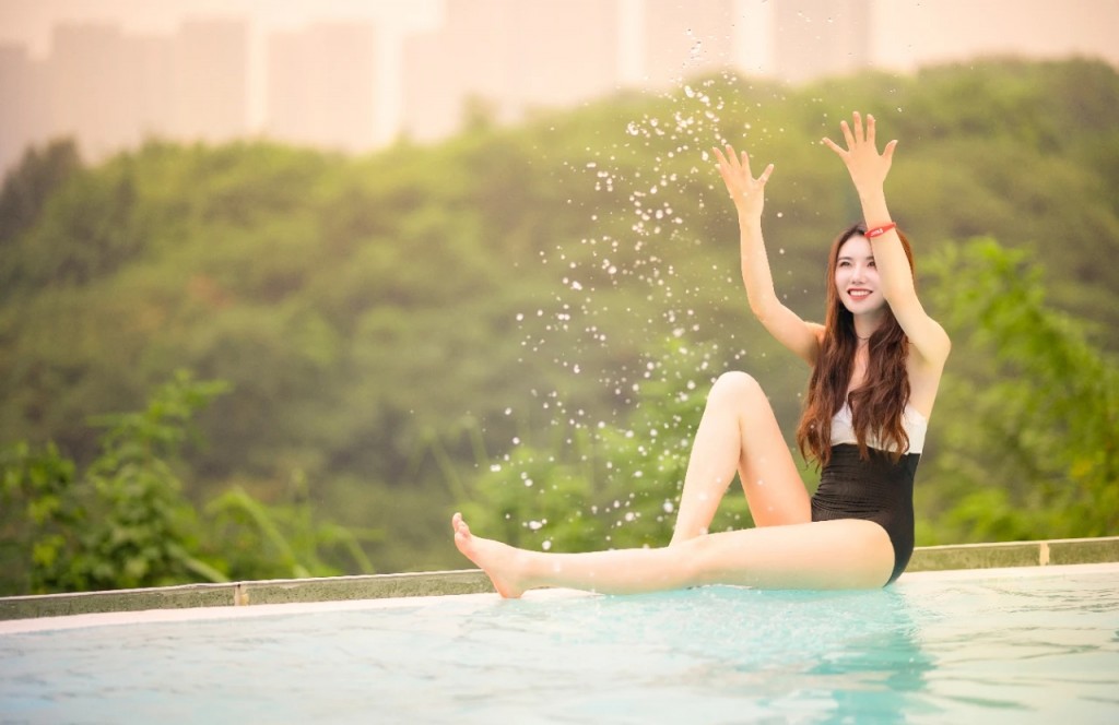 温江无边际成人游泳池网红打卡项目